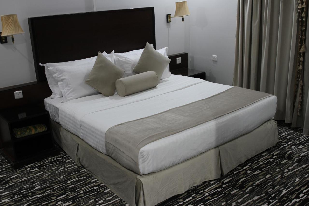 Carawan Al Khaleej Hotel Olaya Riyadh Exterior photo