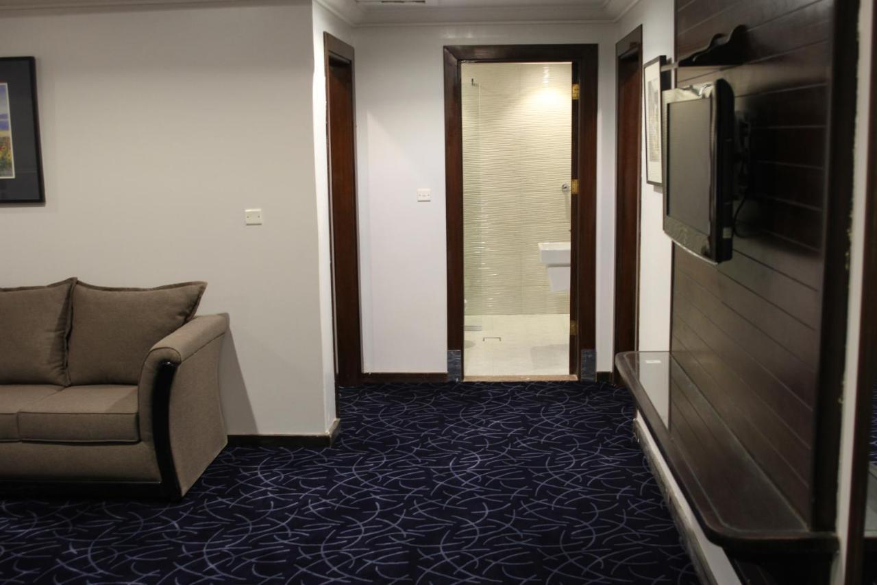 Carawan Al Khaleej Hotel Olaya Riyadh Exterior photo
