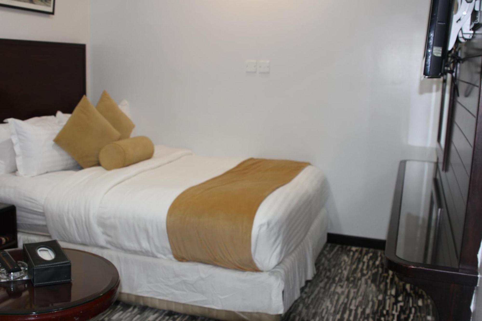 Carawan Al Khaleej Hotel Olaya Riyadh Exterior photo