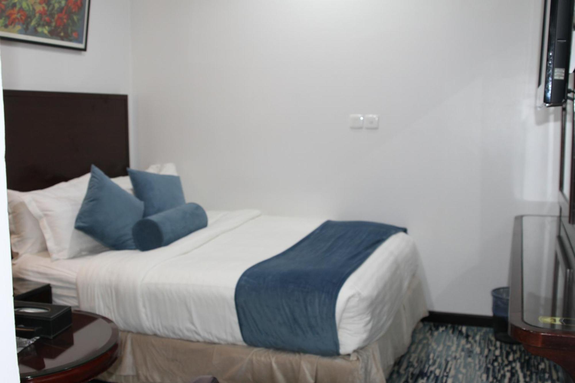 Carawan Al Khaleej Hotel Olaya Riyadh Exterior photo