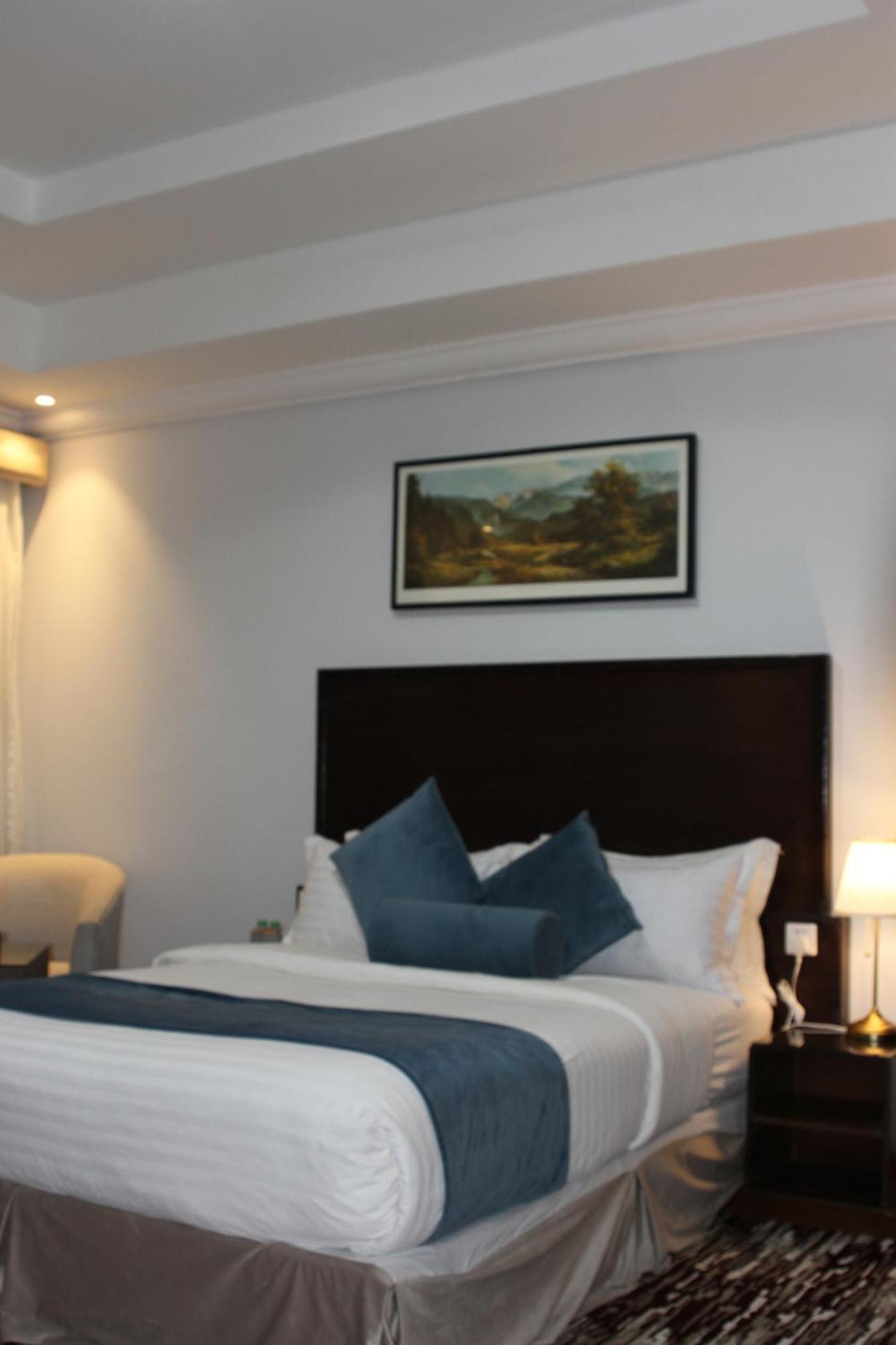 Carawan Al Khaleej Hotel Olaya Riyadh Exterior photo