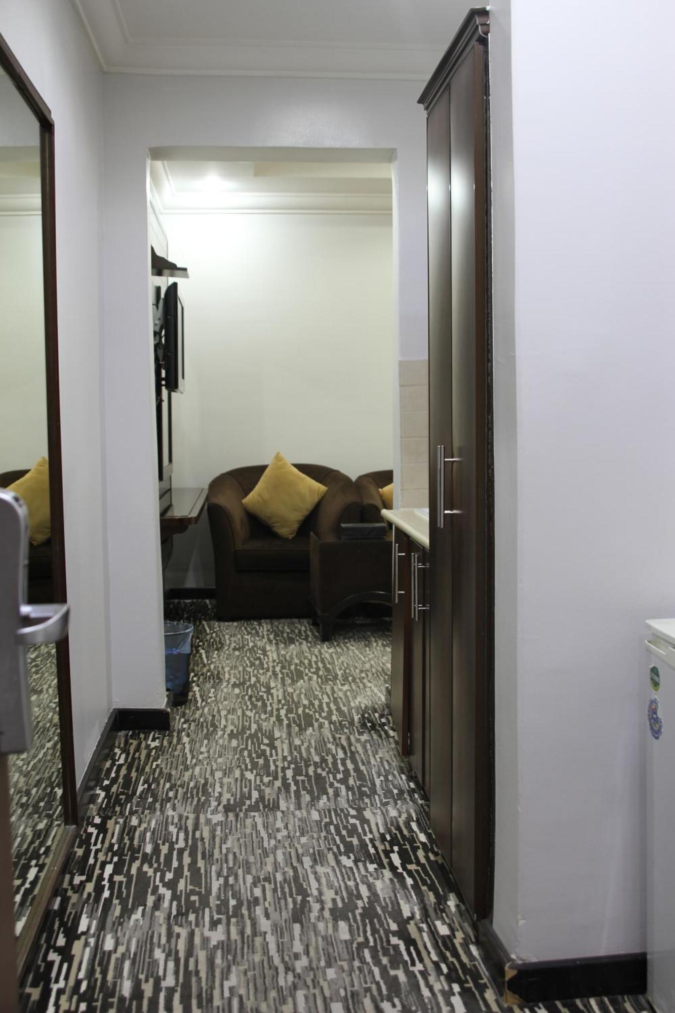 Carawan Al Khaleej Hotel Olaya Riyadh Exterior photo